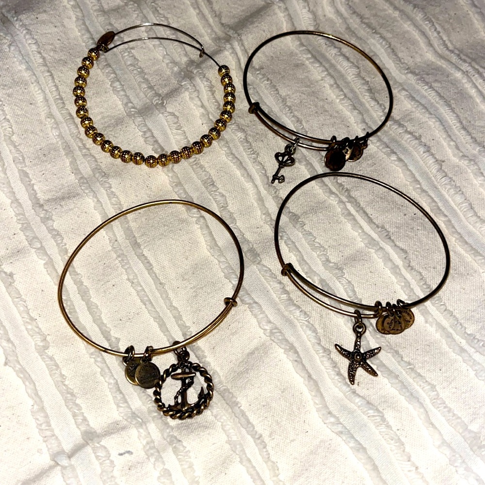 SET OF 4 Alex and Ani charm bracelets (gold coloured)